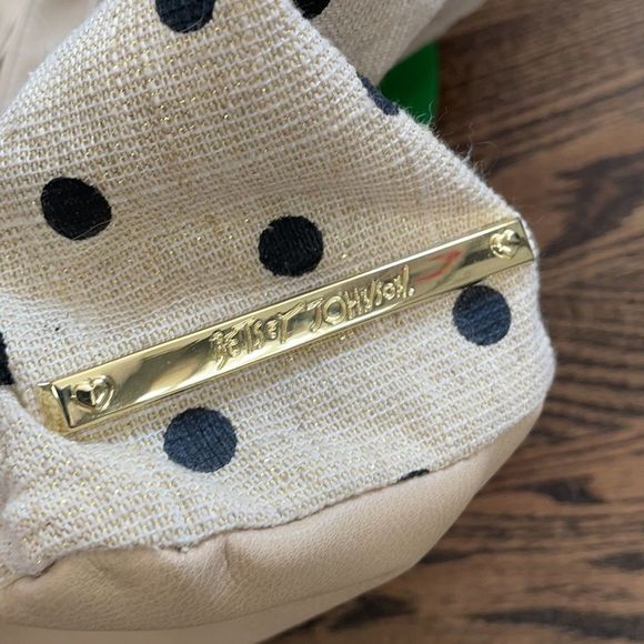 Betsy Johnson Backpack 🍒 - Picture 4 of 6